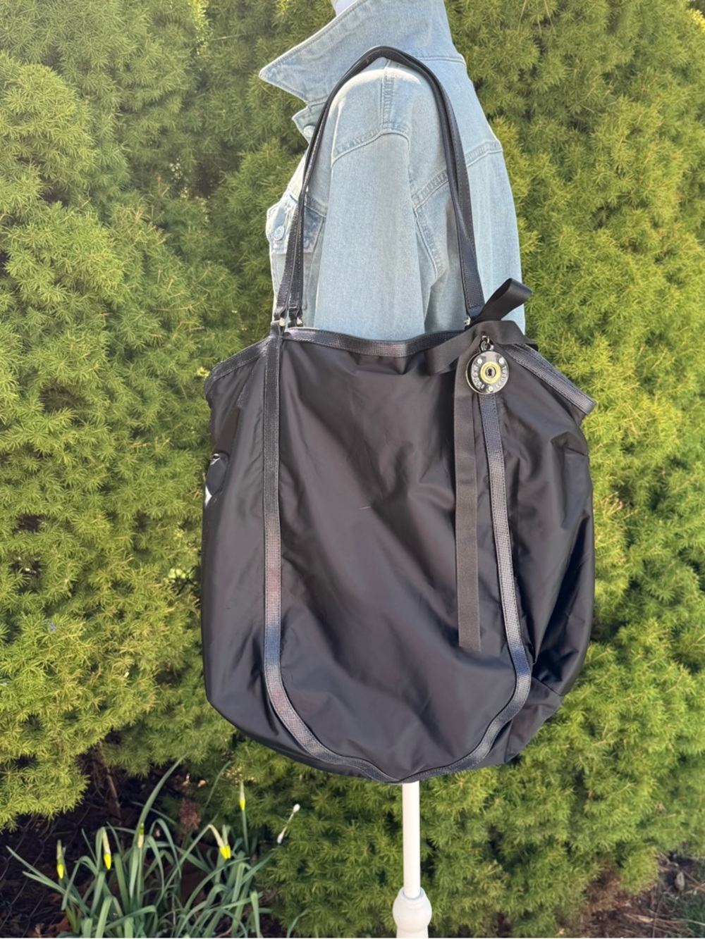 Beautiful Henri Bendel Black Nylon and Leather Trimmed Jetsetter Tote